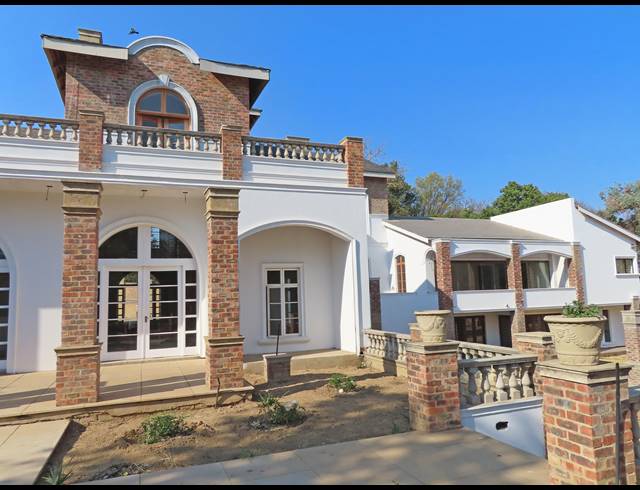 7 BEDROOM HOUSE FOR SALE IN BRYANSTON